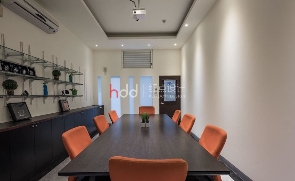 人文藝術環繞X LED燈展演! 顛覆想像的辦公空間-6.jpg