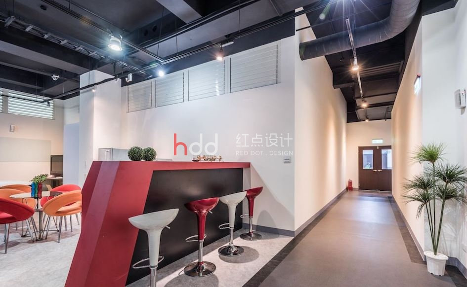 人文藝術環繞X LED燈展演! 顛覆想像的辦公空間-8.jpg